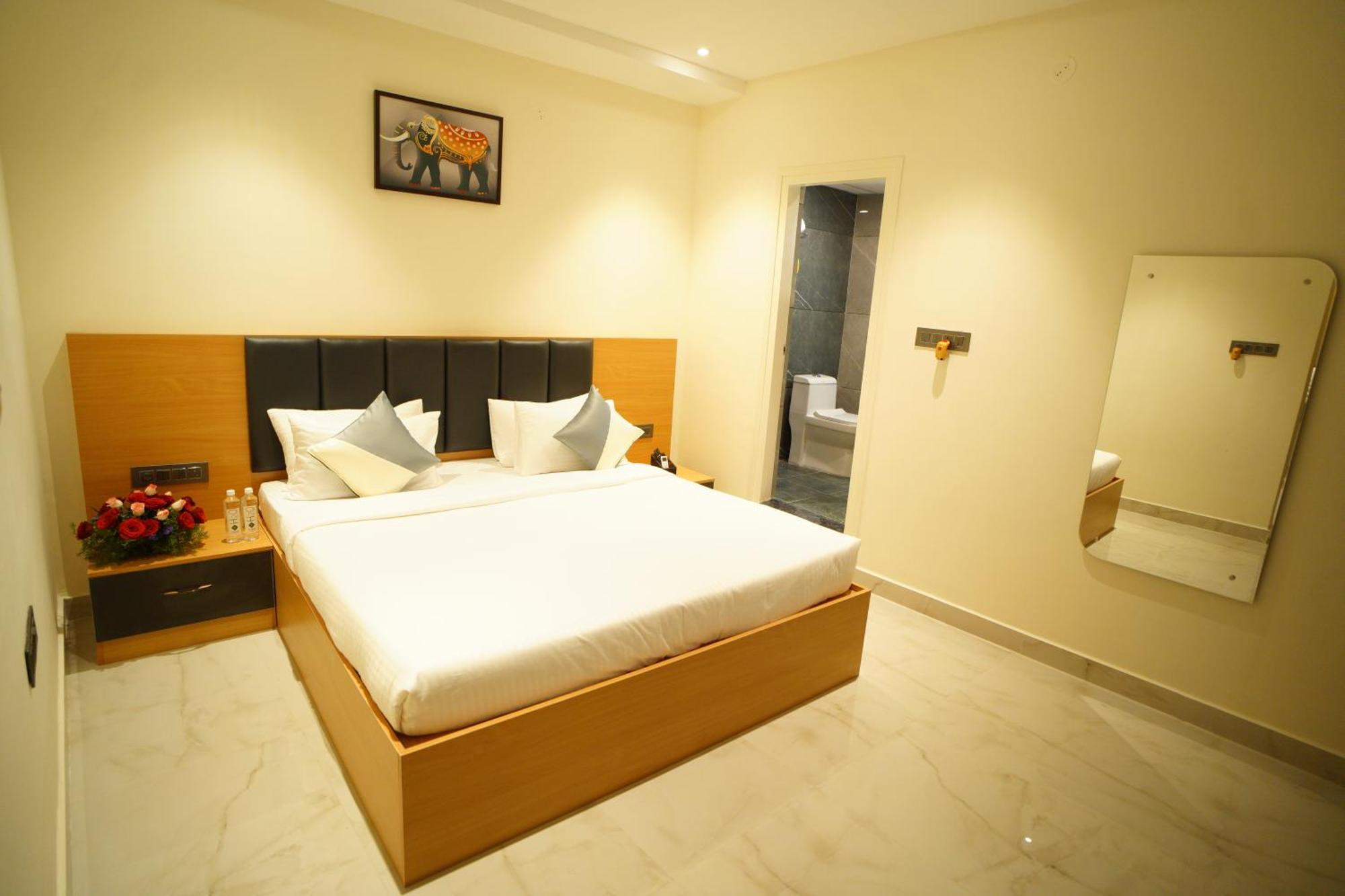Emerald Urban Comforts Mysore Exterior photo